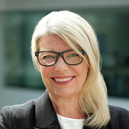 Susanne Oestmann, Trovarit AG